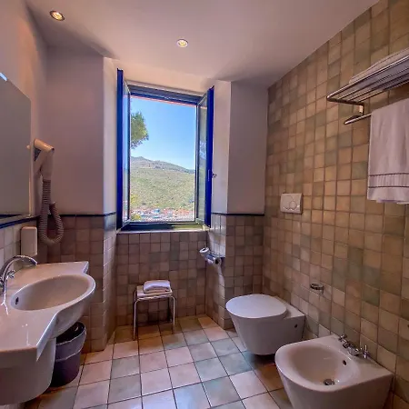 Hostel La Mandola Eco
